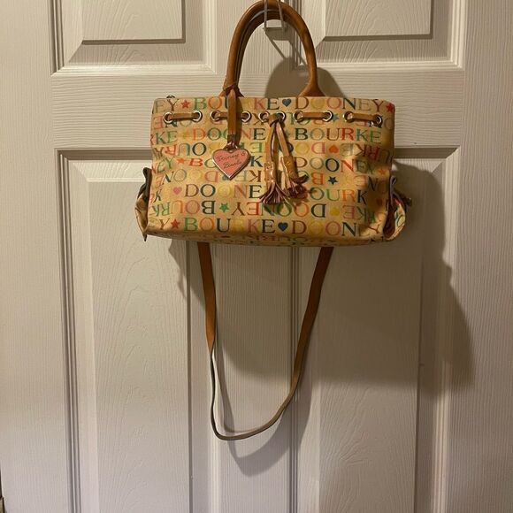 VTG Dooney & Bourke Signature  Multicolor Heart charm tan leather strap &tassel - Picture 4 of 13